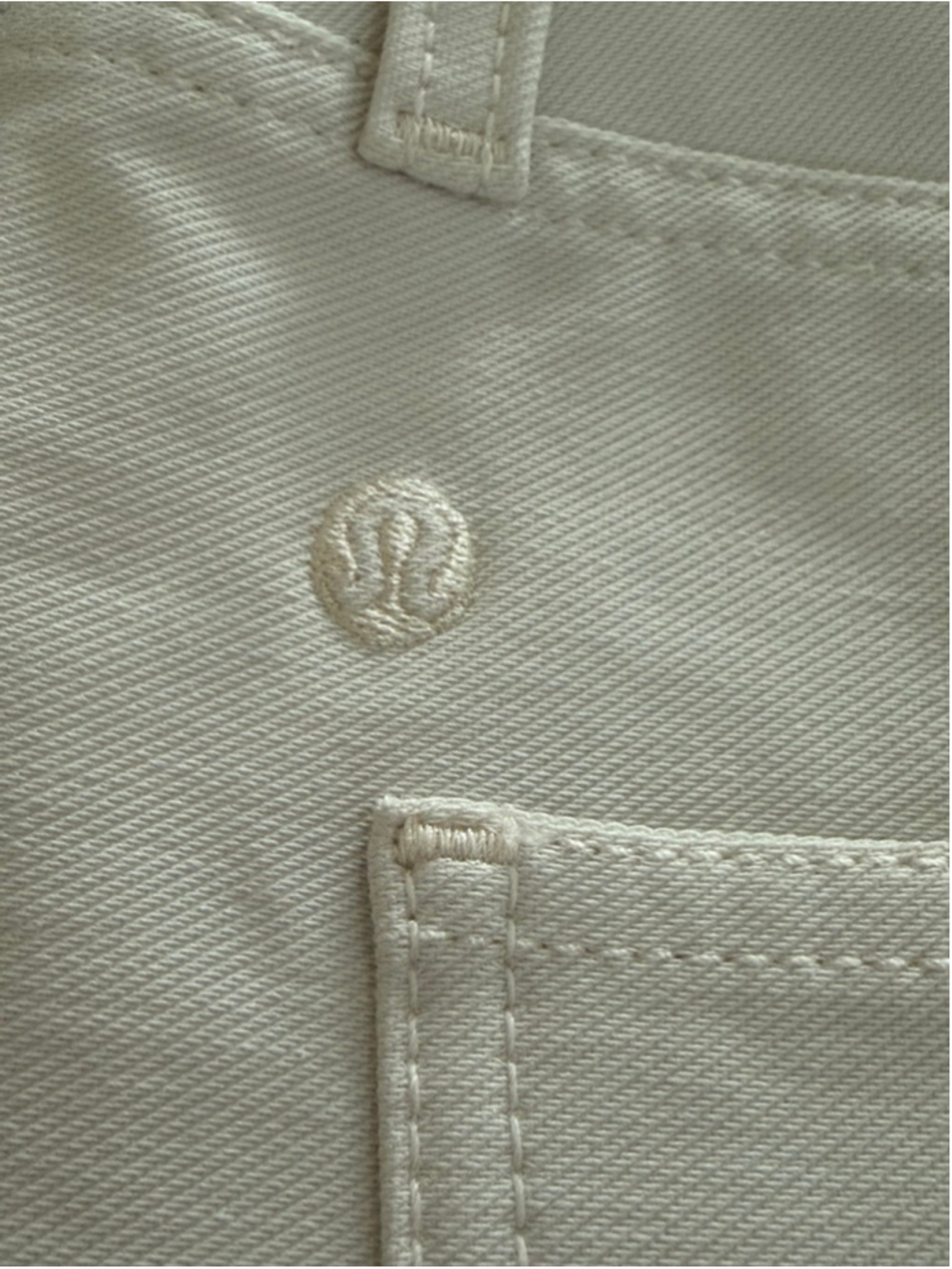 Lululemon EasyFive Mid-Rise Straight Leg Pants 31 Beige NWT - Picture 7 of 7